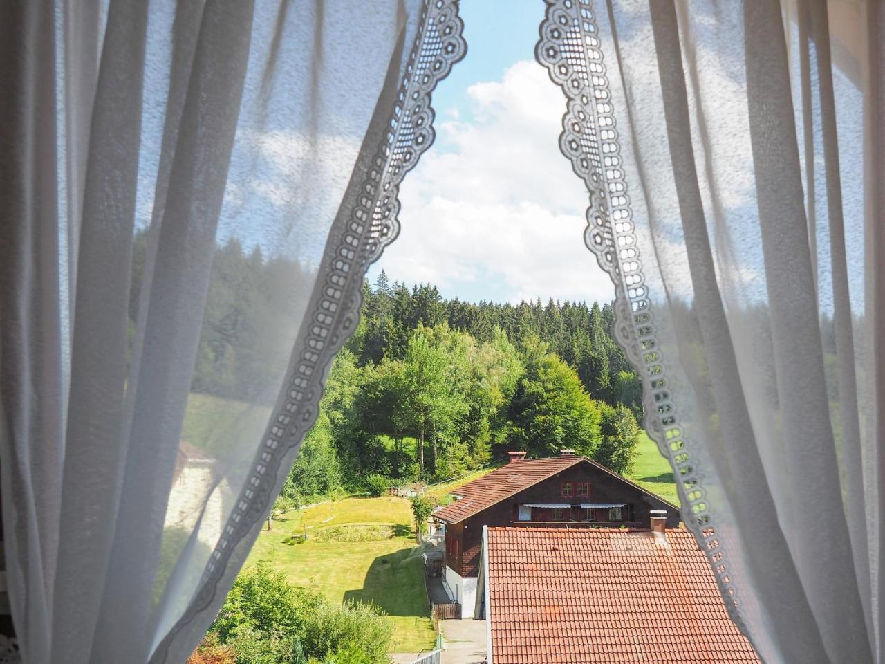 Landgasthof Zum Schwarzen Grat Isny im Allgäu Exterior foto